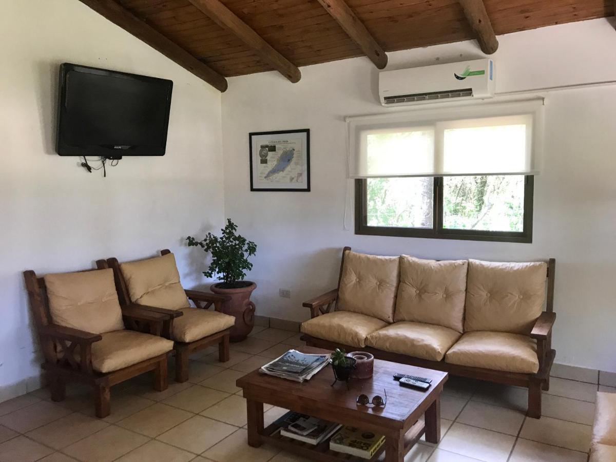 Posada Che Teindy โกโลเนีย คาร์ลอส เปลเลกรีนี ภายนอก รูปภาพ