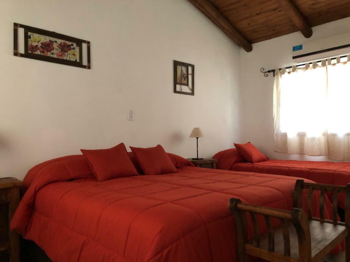 Posada Che Teindy โกโลเนีย คาร์ลอส เปลเลกรีนี ภายนอก รูปภาพ
